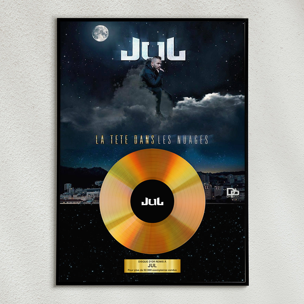Jul - La tête dans les nuages